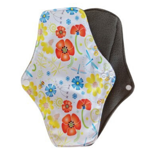 La luna era imbevuta di carbone di bambù a mezzogiorno