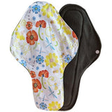 Serviette Hygiénique lavable grande taille idéale pour la nuit et les règles abondantes. 2 couches de microfibres de bambou ultra-absorbantes et très faciles à laver. Un musthave pour diminuer sa consommation de plastique et prendre soin de soi en harmonie avec la nature. Léonore Adore MoonSoon.