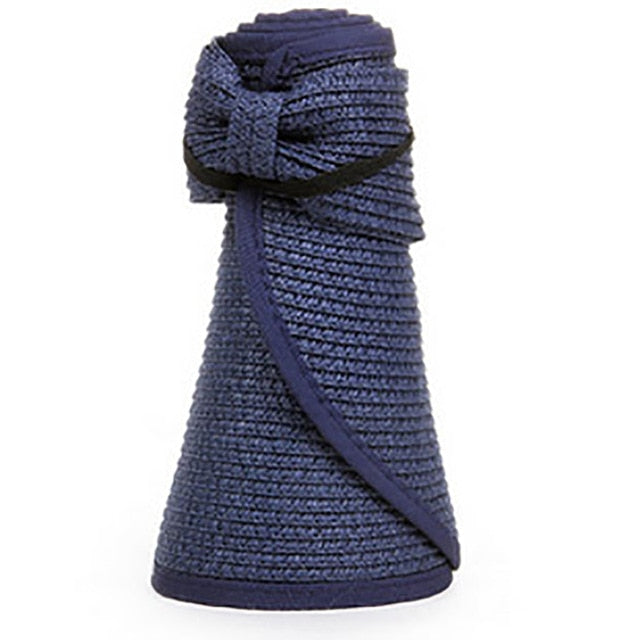 Elegante Strandkappe aus Bambusstroh, die sich falten lässt, ohne sich zu verformen.