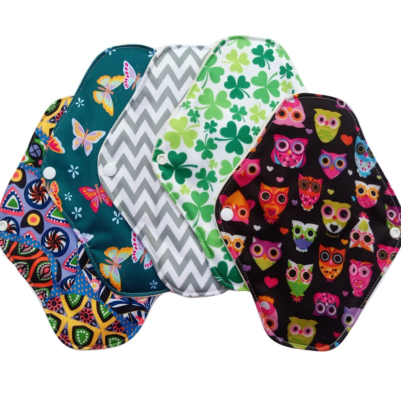 A mezzogiorno, lavare tovaglioli igienici con bambù organico