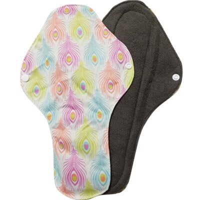 Serviette Hygiénique lavable grande taille idéale pour la nuit et les règles abondantes. 2 couches de microfibres de bambou ultra-absorbantes et très faciles à laver. Un musthave pour diminuer sa consommation de plastique et prendre soin de soi en harmonie avec la nature. Léonore Adore MoonSoon.