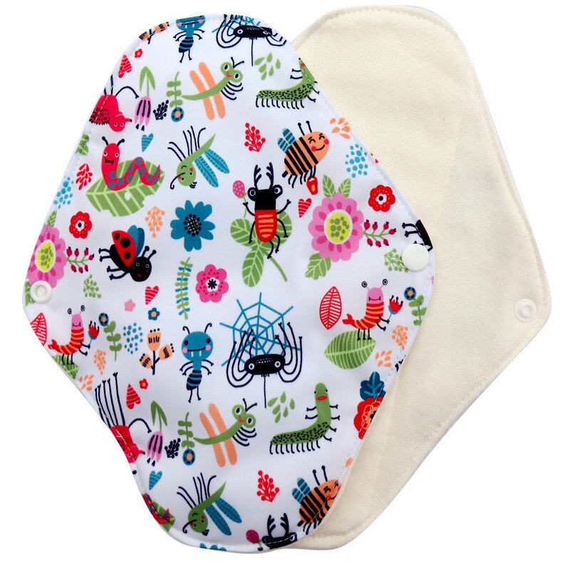 A mezzogiorno, lavare tovaglioli igienici con bambù organico