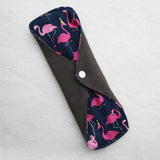 De nouveau en stocK, les flamingos. Les jolis flamands roses. J'adore les serviettes hygiéniques Moonsoon chez Léonore Adore, elles sont douces, absorbantes, très bonne qualité. Je recommande.