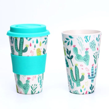 Una tazza di bambù per portare il caffè in ufficio.
