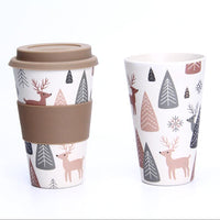 Una tazza di bambù per portare il caffè in ufficio.