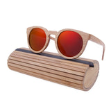 Legno di bambù grezzo per vedere meglio l'orizzonte. Ovviamente il bambù.