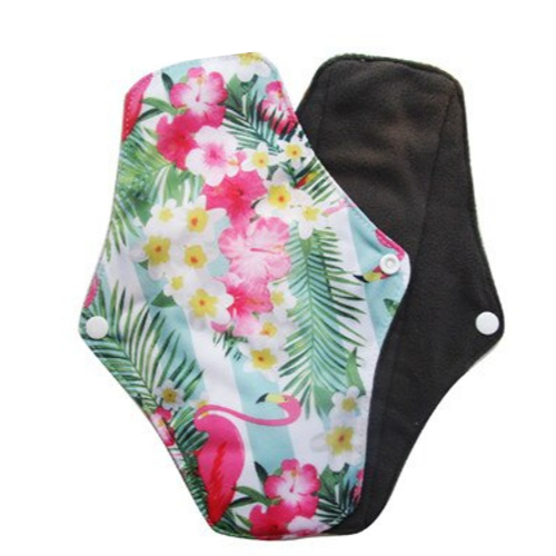 La luna era imbevuta di carbone di bambù a mezzogiorno