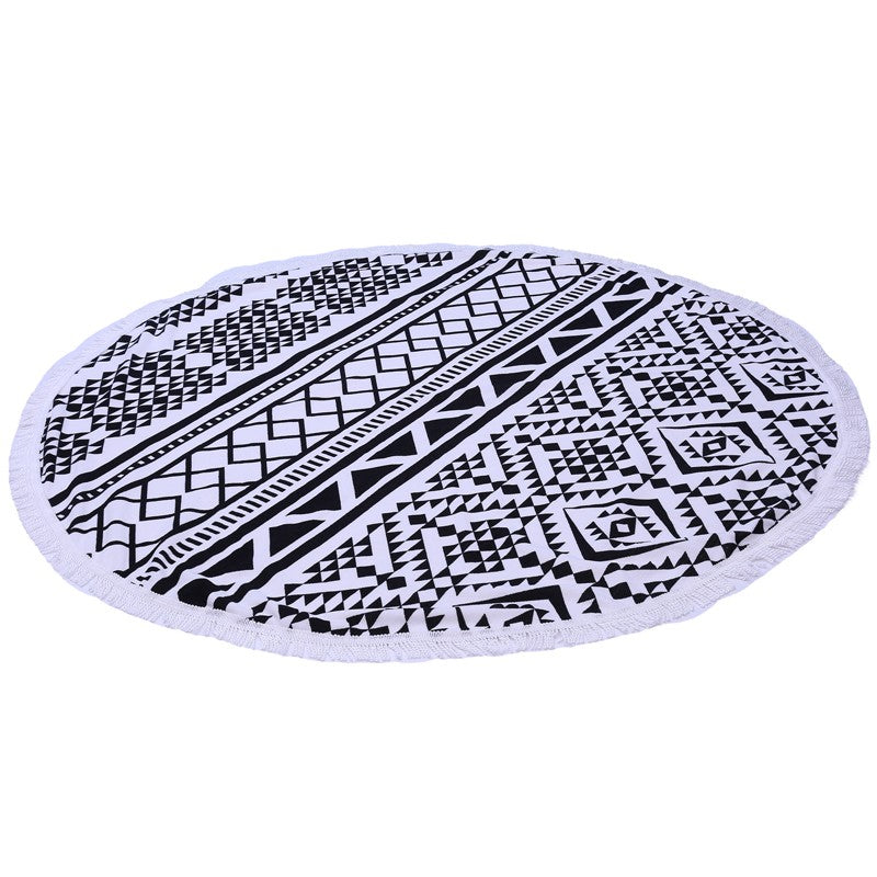 Bamboo microfiber round towel. Stylish and ultra-absorbent. The musthave of summer.