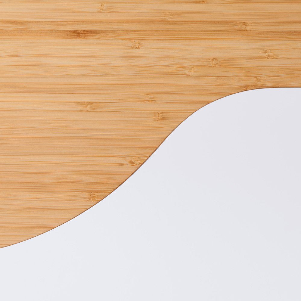 A minimalist Zen table, for a trendy interior design.