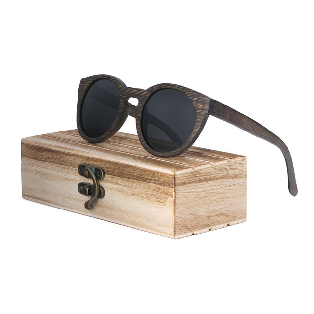Sunglasses for her, made of bamboo naturally!