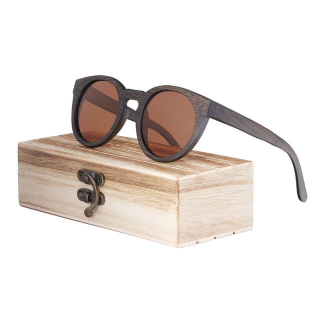 Sunglasses for her, made of bamboo naturally!